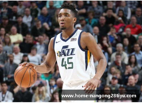 NBA新秀赛精彩回放：年轻球员的首次闪耀与激烈对决全程回顾